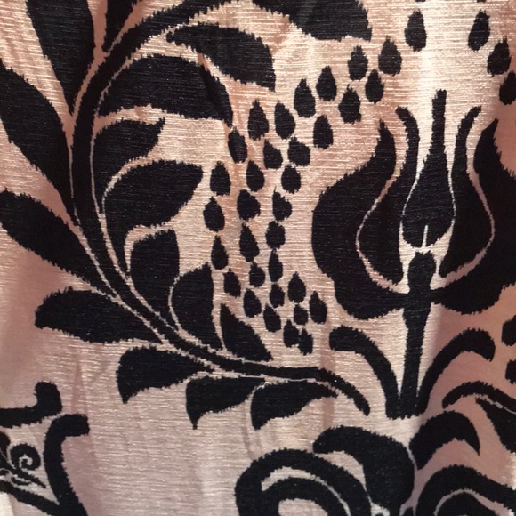 Discount Divas Top-size small - Picture 3 of 3